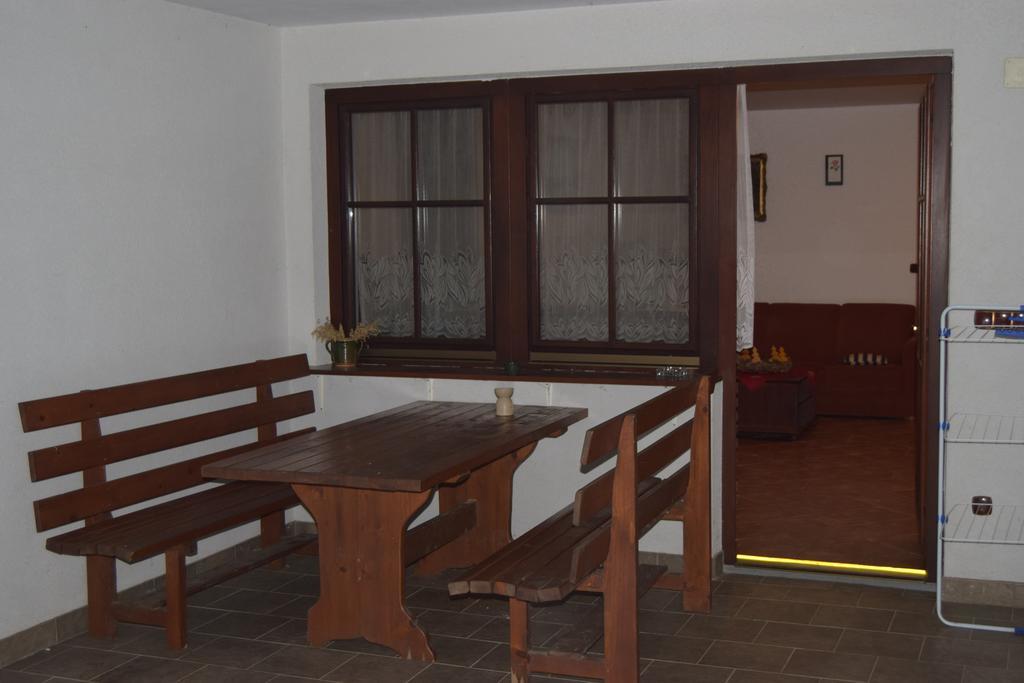 Farm Stay Frank Ozmec Wine And Glamping Estate Ljutomer Kamer foto